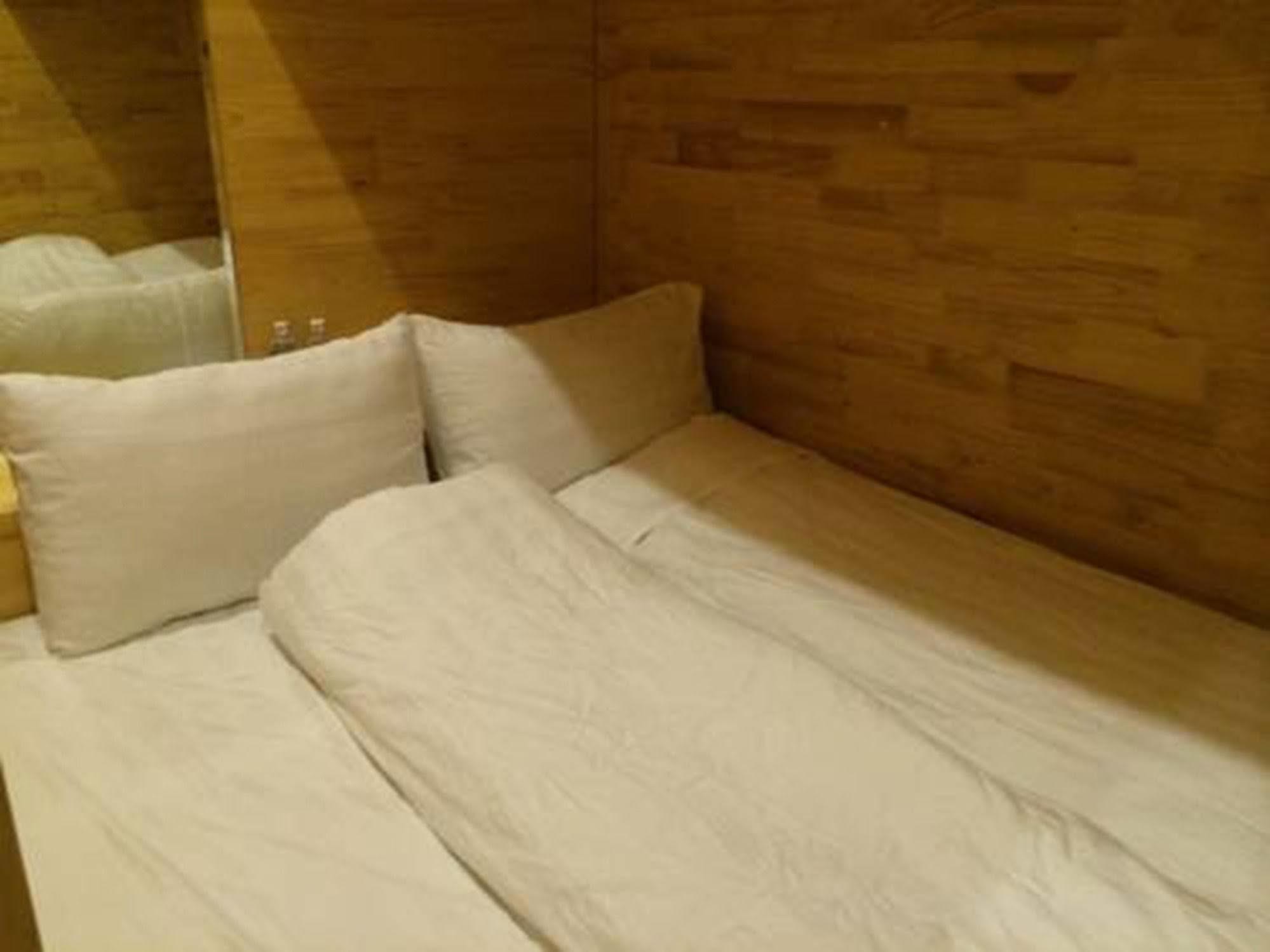 Box Hotel Hanoi Exteriör bild